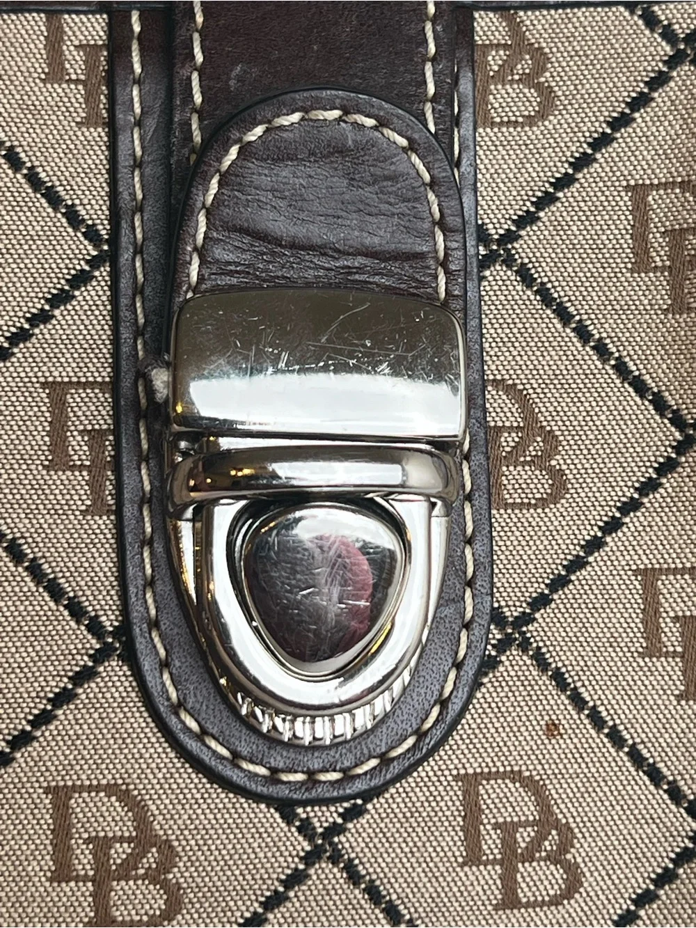 Dooney & Bourke structured dooney
